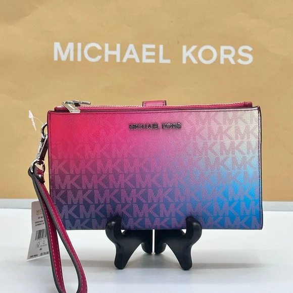 MICHAEL KORS
Jet Set Large Ombré Signature Logo Wristlet Dark Raspberry Multi - Picture 2 of 14